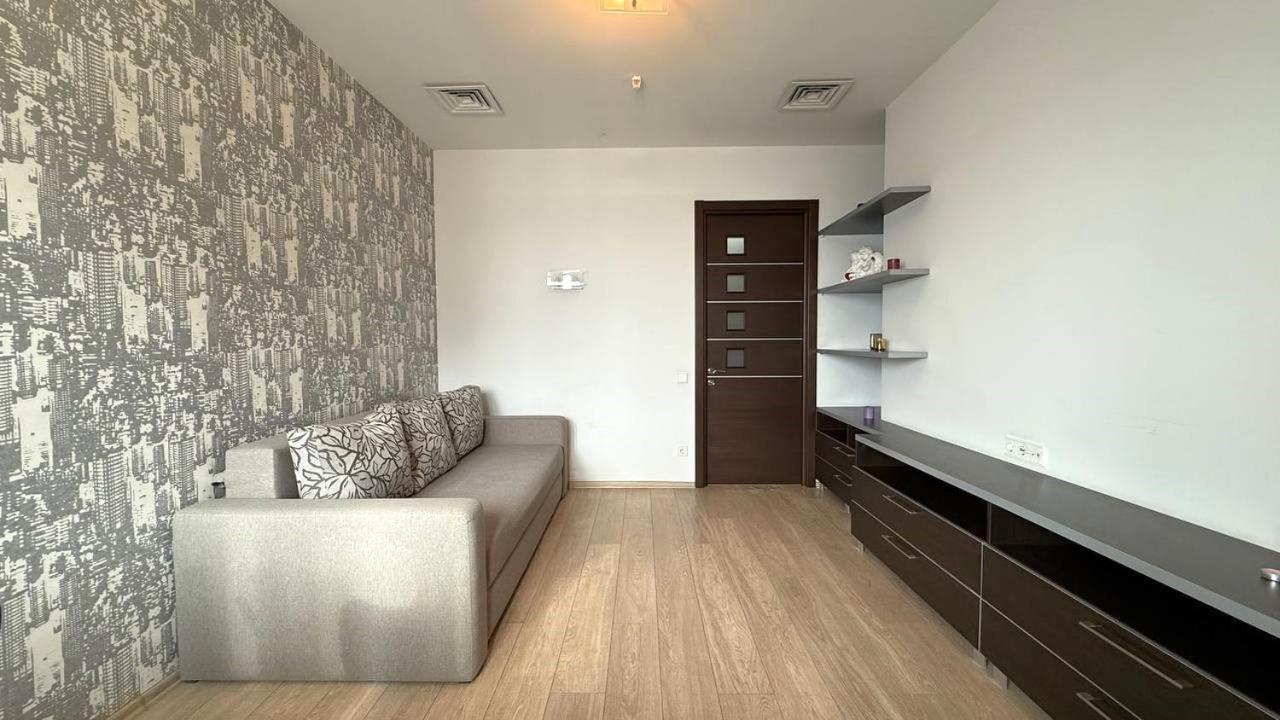 Bright House On 23 Serpnya คาร์คิฟ ภายนอก รูปภาพ